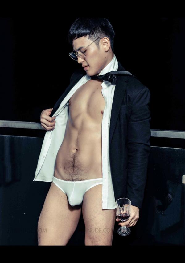 I-AM-MAGAZINE-Issue2.2--I-AM-WIREPULLER-Anawin-ebook